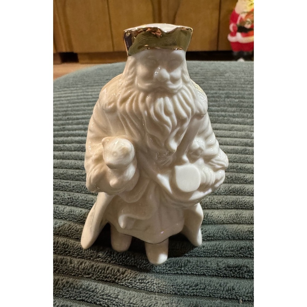 Lenox Santa Claus Figurine White Porcelain Gold Crown Holding Gifts Christmas